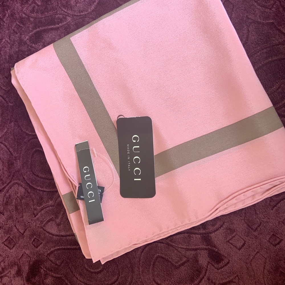 Gucci scarf